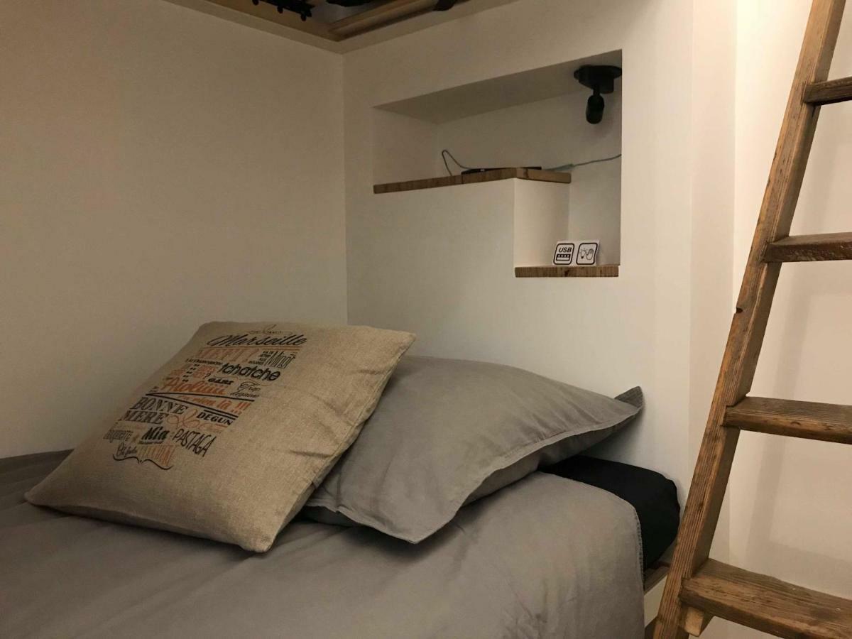 Le Penequet : L'Appartement Du Vieux Port ☺ Marseille Bagian luar foto
